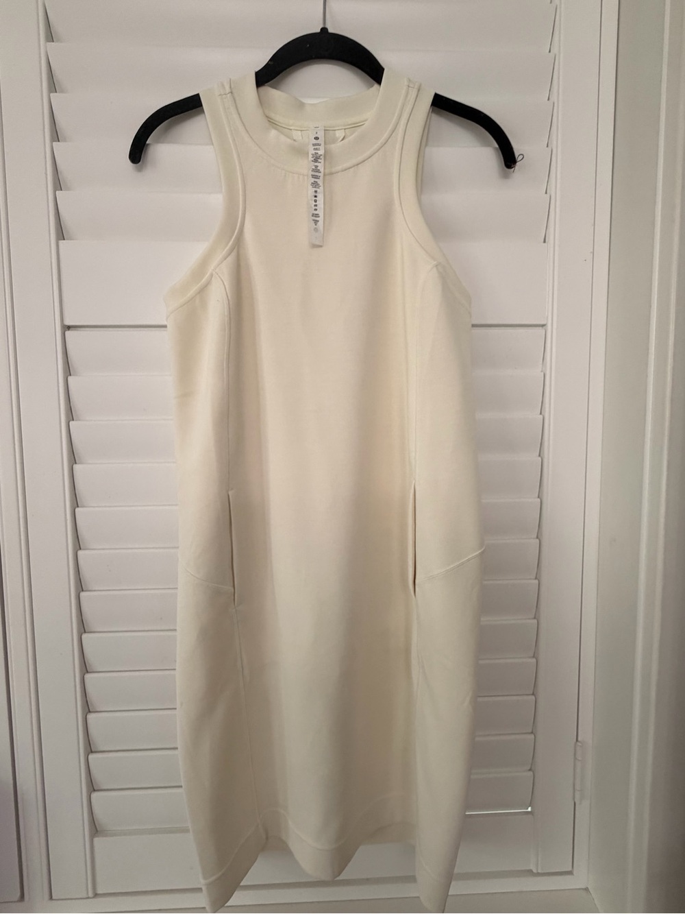 Lululemon Softstreme Sleeveless Cream Shift Dress - Like New - size 2